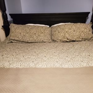 Duvet cover with pillow shams.